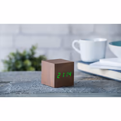 Gingko Design Cube Click Clock Réveil numérique Noyer