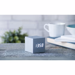 Gingko Design Cube Click Clock Réveil numérique Aluminium