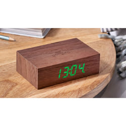 Gingko Design Flip Click Clock Réveil numérique Noyer