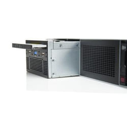 HPE DL38X Gen10 Universal Media Bay Panneau de support