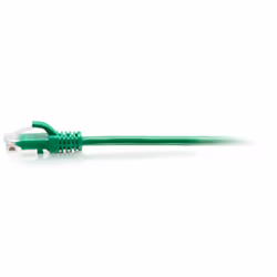 C2G Câble de raccordement Ethernet fin Cat6a non blindé (UTP) avec protection anti-accrochage de 2,1 m - Vert