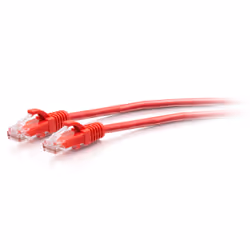 C2G Câble de raccordement Ethernet fin Cat6a non blindé (UTP) avec protection anti-accrochage de 0,3 m - Rouge, 0,3 m, Cat6a, ...