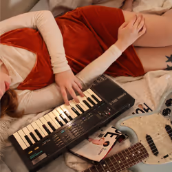 Alive AG Collection, Indienne, CD, Soccer Mommy, Support physique, Essential Sales and Marketing Ltd. / Fat Possum