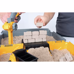 Kinetic Sand SABLE MAGIQUE - MALLETTE DE CONSTRUCTION 907 G + 3 ACCESSOIRES - Emportez Votre Sable À Modeler Partout & Sculptez Vos Créations Comme De La Pâte À Modeler - Jouet Enfant 3 Ans Et + - Vue supplémentaire 5