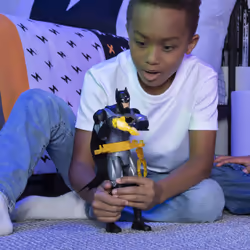 DC Comics BATMAN - FIGURINE DELUXE 30 CM - - Figurine Articulée De 30 cm A Fonctions Avec Accessoires, Effets Sonores et Lumineux - 6055944 - Jouet Enfant 4 Ans et + - Vue supplémentaire 5