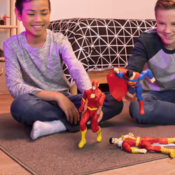 DC Comics The Flash - Figurine Flash 30 Cm - Figurine Flash Articulée 30 Cm - Revivez Les Aventures De l'homme A Grande Vitesse Et des Super Héros - Film The Flash - Jouet Enfant 3 Ans Et + - Vue supplémentaire 5