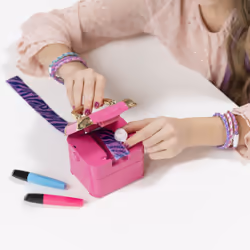Cool Maker – HOLLYWOOD HAIR STUDIO – Machine à Extensions de Cheveux avec 12 Extensions Personnalisables et des Accessoires – Loisir Créatif et Jeu Enfant – 6056639 – Jouet Enfant 8 Ans et + - Vue supplémentaire 4