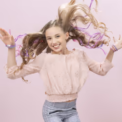 Cool Maker – HOLLYWOOD HAIR STUDIO – Machine à Extensions de Cheveux avec 12 Extensions Personnalisables et des Accessoires – Loisir Créatif et Jeu Enfant – 6056639 – Jouet Enfant 8 Ans et + - Vue supplémentaire 7