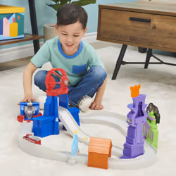 PAW Patrol PAT PATROUILLE LE FILM - TOTAL CITY RESCUE PLAYSET TRUE METAL - Univers Adventure City Réplique Officielle - Véhicule exclusif Die-Cast De Marcus Inclus - 6061056 - Jouet Enfant 3 ans et +