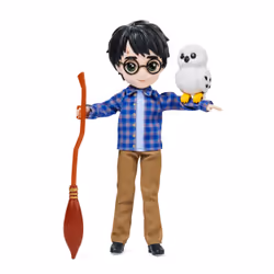 Wizarding World HARRY POTTER - COFFRET POUPÉE 20 CM + ACCESSOIRES HARRY POTTER - Poupée figurine Articulée Harry Potter 20 cm - Cape D'Invisibilité, 2 Tenues & 5 Accessoires - Jouet Enfant 6 ans et + - Vue supplémentaire 4
