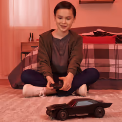 DC Comics THE BATMAN LE FILM - BATMOBILE RC 1:20 BATMAN - - Batmobile Radiocommandée Batman Echelle 1:20 Toutes Fonctions - Technologie 2,4 Ghz - Pilotage Facile - 6060469 - Jouet Enfant 4 Ans et +