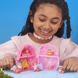 Hatchimals - PLAYSET MAISON 4 FAMILLE SURPRISE - Coffret Inédit Figurines à Collectionner - Thème Famille - 6063120 - Jouet enfant 5 Ans et + - Modèle Aléatoire