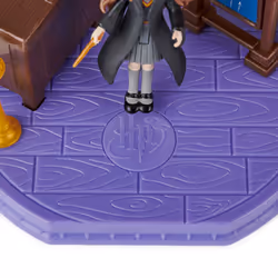 Wizarding World HARRY POTTER - PLAYSET COURS DE SORTILÈGES - Coffret Univers Magique Cours De Sortilèges Avec 1 Figurine Articulée Hermione Granger et Accessoires - 6061846 - Jouet Enfant 5 ans et + - Vue supplémentaire 5