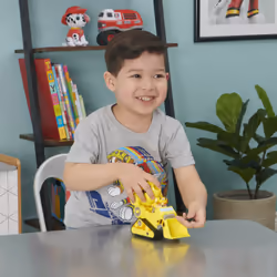 PAW Patrol PAT PATROUILLE LE FILM - Bulldozer de Construction Pat Patrouille - Véhicule de Secours avec fonction Transformation, Lance-Projectiles et Figurine Amovible Ruben