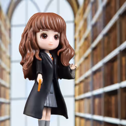 Wizarding World HARRY POTTER - Figurine Hermione Granger Articulée 8 cm - Avec Baguette Magique et Tenue Sorcier à Collectionner - Idée Cadeau - Jeu Harry Potter - Jouet Enfant 5 ans et +