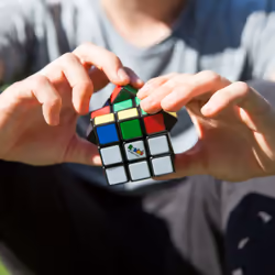 Rubik’s Pack familial Cube, Cube 3x3 original, Cube 2x2 et Cube porte-clés 3x3, Pack complet de 3