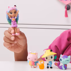 Gabby's Dollhouse Gabby et la Maison Magique - - Coffret Gabby et Ses Amis - 4 Figurines Gabby Chat Et 1 Accessoire - Tiré du Dessin Animé Gabby Et La Maison Magique - Jouet Enfant 3 Ans Et + - Vue supplémentaire 4