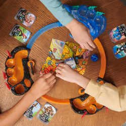 Bakugan 3.0 - COFFRET ENTRAINEMENT - 1 Zone D’Entraînement Avec Obstacles, 1 bille , 1 Connecteur Et 2 Cartes - Collection Jouet - Jouet Enfant 6 Ans Et + Modèle Aléatoire