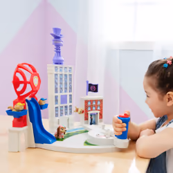 PAW Patrol : La Super Patrouille le film, Liberty & Jr. Patrollers Playset, Coffret avec figurines articulées et lance-chiot, jouets pour filles et garçons à partir de 3 ans
