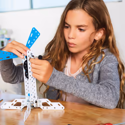 Meccano - KIT D’INVENTIONS - ENGRENAGES - Coffret Inventions Avec Engrenages, 2 Outils et 1 Perforatrice Maker Tool - Jeu de Construction - 6047097 - Jouet Enfant 10 Ans et +
