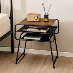 Description : Vous cherchez une table étroite qui pourrait s'adapter à l'espace à côté du canapé ? Cette table de chevet est ...