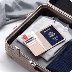 Satechi FindAll porte-passeport Rose Cuir végan - Vue supplémentaire 5