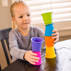 Fat Brain Toy Co. FA183-1 Tasse Couleurs assorties 6 pièce(s) - Vue supplémentaire 13