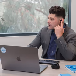 JLab Work Buds Écouteurs Bluetooth Noir - Vue supplémentaire 8