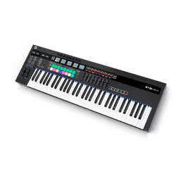 Novation 61SL MkIII, 61 touche(s), Boutons, Noir, Multicolore, USB, 300 mm