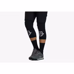 Race Face Covert Knee Noir