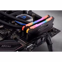 Corsair Vengeance RGB Pro CMW32GX4M2D3000C16 module de mémoire 32 Go 2 x 16 Go DDR4 3000 MHz