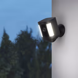 Ring Spotlight Cam Plus Battery Boîte Caméra de sécurité IP Extérieure 1920 x 1080 pixels Plafond/mur