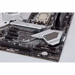 Corsair MP600 CORE XT 2 To M.2 PCI Express 4.0 NVMe QLC 3D NAND - Vue supplémentaire 5