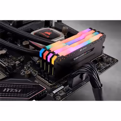 Corsair Vengeance RGB CMW32GX4M4C3200C16 module de mémoire 32 Go 4 x 8 Go DDR4 3200 MHz - Vue supplémentaire 4