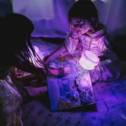 glo Lumi Pal Figurines pour le bain Violet