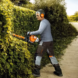 Stihl HS 82 R Double-lame 700 W