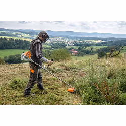 Stihl FS 235 1550 W Essence Noir, Métallique, Orange