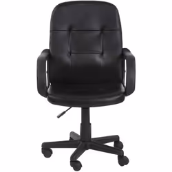 Chaise de bureau pivotante au design classique Cette chaise de bureau au design classique en noir s'intégrera parfaitement à  ...