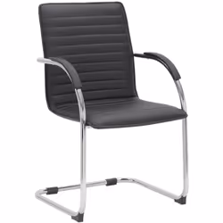Cette chaise à structure souple est recouverte de cuir synthétique et son piètement métallique. L'assise ainsi que les accoud ...