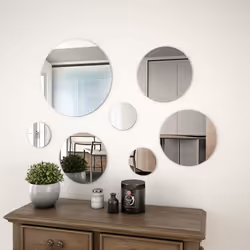 Transformez un mur vide en un élément unique grâce à notre ensemble de miroirs muraux 7 pcs ! D'un design épuré et sans cadre ...