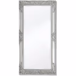 Ce miroir mural magnifique avec son cadre ornementé créera une atmosphère baroque dans votre salle de bain ou dressing. Ce mi ...