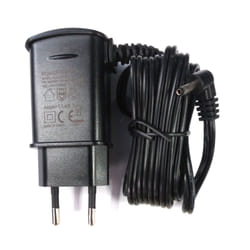 BaByliss 3030053832140 adaptateur de puissance & onduleur Intérieure Noir