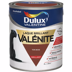 LIVRAISON OFFERTE DES 39€ D’ACHAT ET RETOUR GRATUIT ! Dulux Valentine laque valénite brillant : Une laque hautement résistante et au tendu impeccable pour décorer les boiseries de la maison ainsi que les bois extérieurs. Bénéfices : Effet miroir Lessivable Résiste aux chocs Résiste aux intempéries Temps de séchage : 6 heures Conseils d’utilisation : Nettoyage au white spirit Stockage : Conservez votre peinture dans un endroit sec