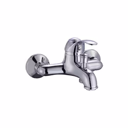 Le mitigeur bain-douche GLENAN chromé s’intègre parfaitement dans votre salle de bain moderne. Caractéristiques : Mécanisme : ...