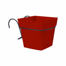 Présentation Pot carré rouge rubis Dimensions 17,4x17,4x17 cm Contenance : 3.4 litres Marque : Toscane