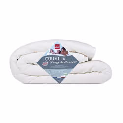 Couette NUAGE de DOUCEUR en microfibre 100% Polyester de coloris blanc. Garnissage : 60% polyester Cyclafill® et 40% polyeste ...