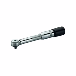 Clé compacte pour accès difficiles avec : Précision sortie usine : ± 6% Cliquet 72 dents (5°) Clé monosens Clé numérotée livr ...