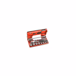 Taille d'entraînement = 3/8" Type de kit = Jeu de douilles et de cliquets Type d'entraînement = Carré Nombre de pièces = 18 T ...
