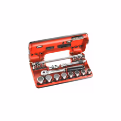 Taille d'entraînement = 3/8" Type de kit = Jeu de douilles et de cliquets Type d'entraînement = Carré Nombre de pièces = 18 T ...