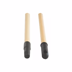 Manche en bois poncé de 1.40m de long, diamètre 24mm. Avec embout vis et attache. Compatible avec les balais, raclettes et fr ...